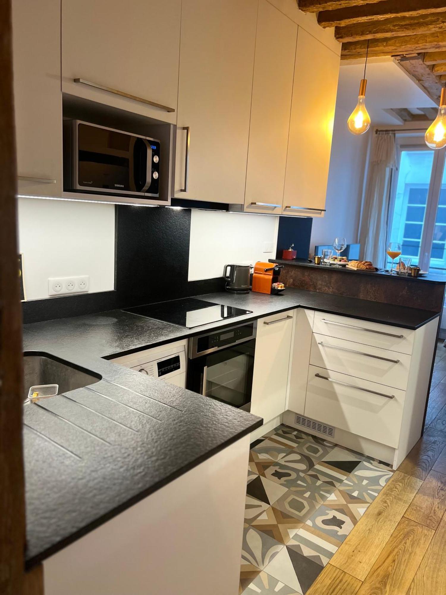 Appartement A Saint-Paul En Plein Coeur Du Marais 4 Pers Paris Luaran gambar